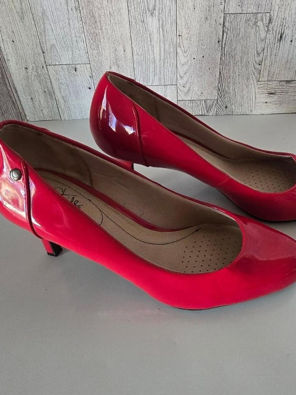 LifeStride Women's Red Courts Size 10